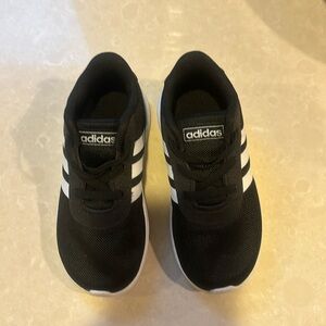 Adidas kids tennis shoes size 8k